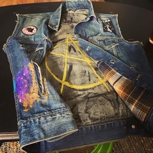 Villien Customs Vest